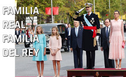 Sus Majestades los Reyes y sus hijas, la Princesa de Asturias y la Infanda Doña Sofía, durante los Honores recibidos en la Plaza de Lima