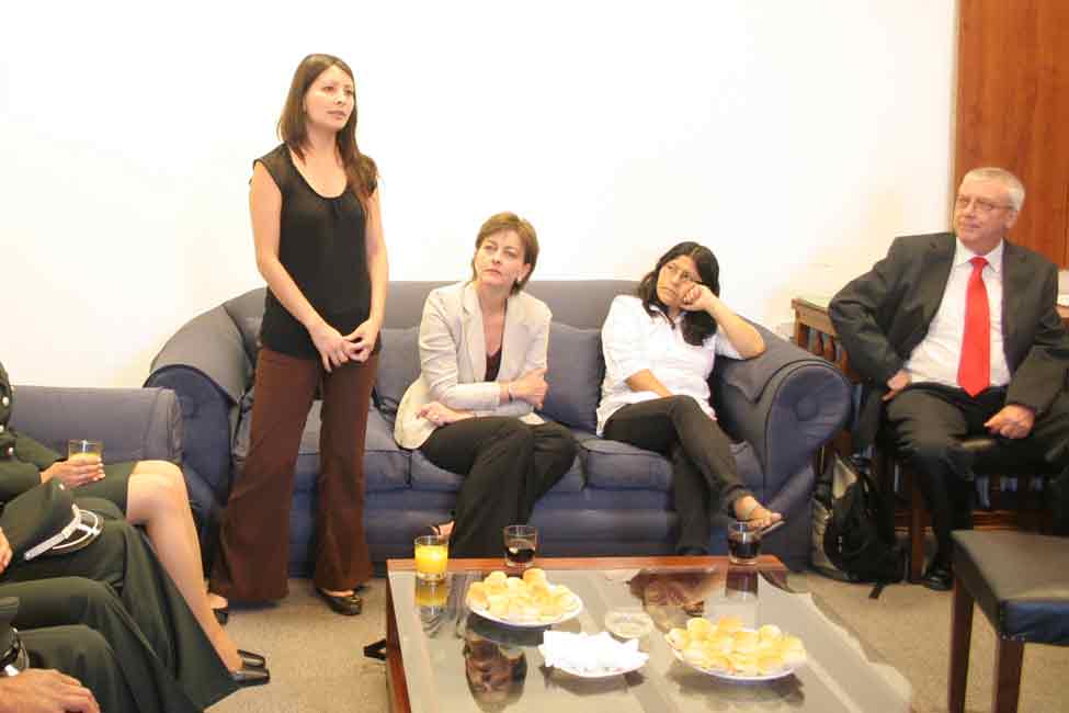 Compartir el sofá. Gestionar el espacio personal. 	
Katherine Alvarez en representación de Conaf explica...