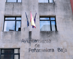 Imagen 12. Facha de la casa consistorial del ayuntamiento de Peñamallera Baja (Asturias), foto tomada el 17 de agosto 2024