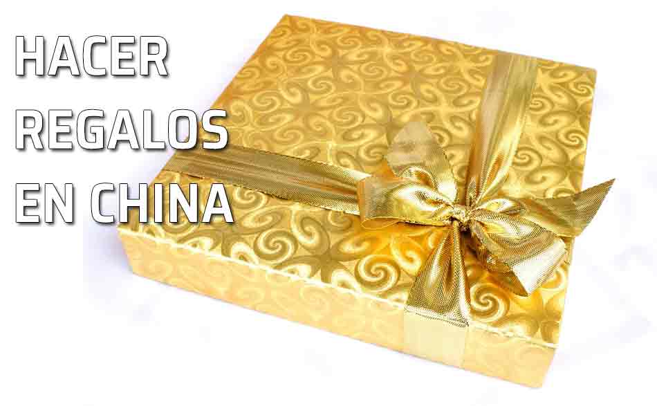 Regalos dorado. Hacer un regalo en China. Ámbito empresarial