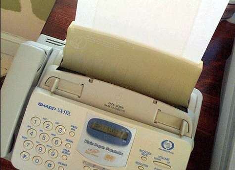 Máquina de fax.