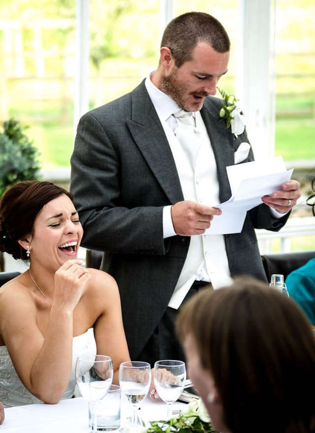 Decir una palabras en un banquete de boda