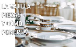 Copas Elegantes De Champán Que Abastecen, Bebidas Con Gradas Del Alcohol En  La Tabla De Cristal, Recepción De La Cena De Negocios En Primer Plano Del  Restaurante De Lujo, Concepto Del Abastecimiento